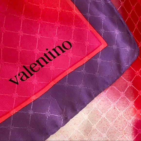 VALENTINO Silk Scarf Geometric VINTAGE - Picture 9 of 14